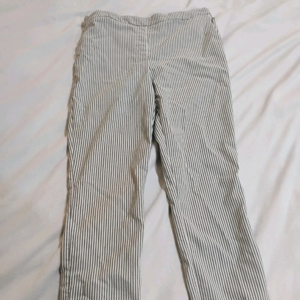 Chic Women's Striped Straight Leg Pants